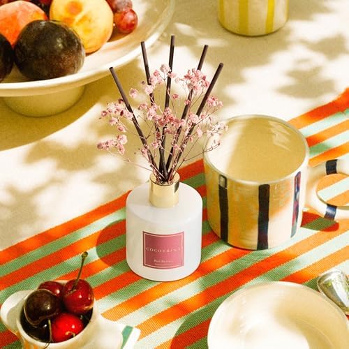 COCORRÍNA Reed Diffuser - Red Berries 6.7 fl oz Reed Diffuser with Sticks, Home Bedrrom Bathroom Shelf Decor