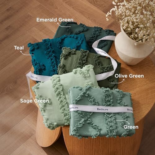 Bedsure Tufted Boho Comforter Set Twin Size - Dark Green Boho Bed Set, GentleSoft™ 2 Pieces Farmhouse-Style Embroidery
