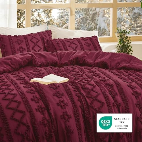 Bedsure Tufted Boho Comforter Set Queen Size - Burgundy Boho Bed Set, GentleSoft™ 3 Pieces Farmhouse-Style Embroidery