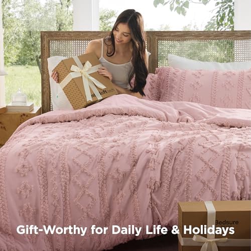 Bedsure Tufted Boho Comforter Set Queen Size - Pink Boho Bed Set, GentleSoft™ 3 Pieces Farmhouse-Style Embroidery