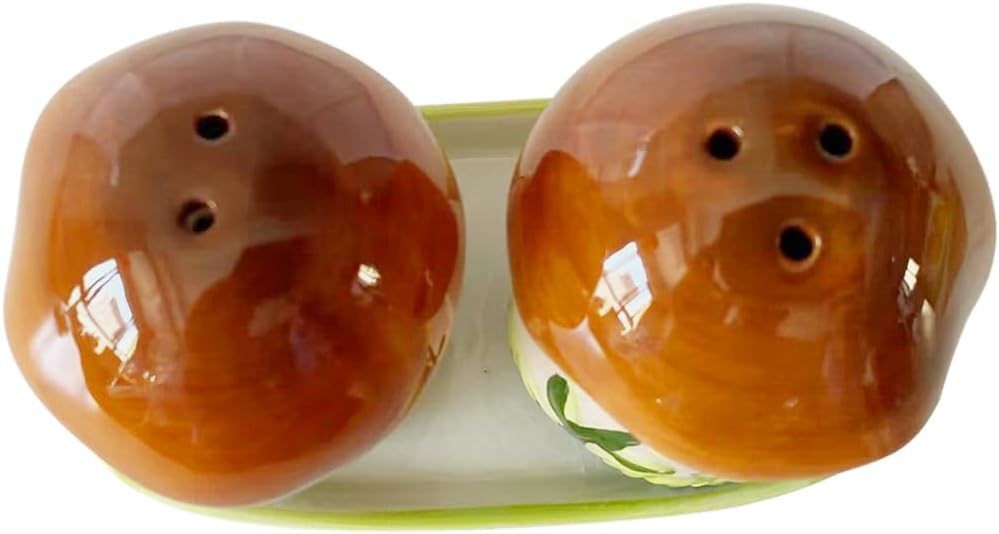 Hand painted 3D Ceramic Salt & Pepper Shaker Set / Mushroom