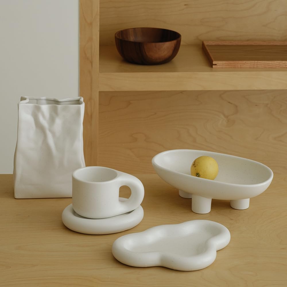 Modern Aesthetic Flower Vase / Nacre White