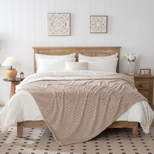 60x80 Inch Brown Twin Blanket - Soft & Fluffy Fleece, Neutral Tan Color, Cute & Aesthetic, Perfect for Sofa, Couch