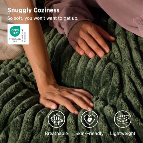 Bedsure Soft Green Throw Blanket for Decor Gifts 50"x70"