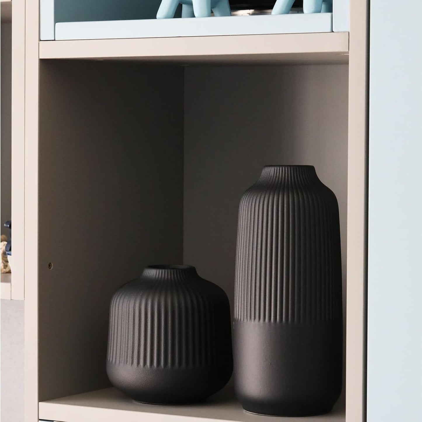 Ceramic Vase for Flowers / Black / Small / 6 Inch