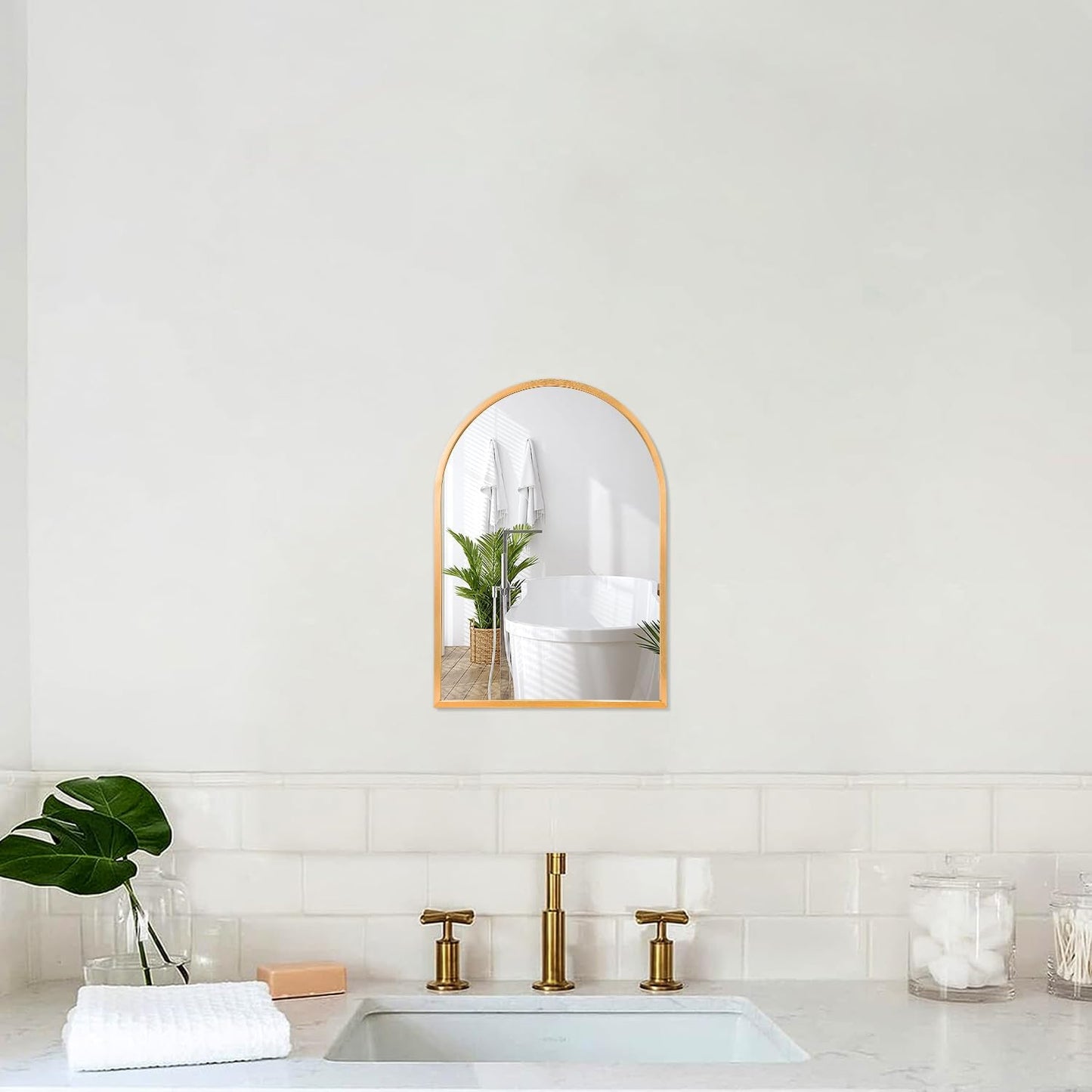 Aluminum Alloy Frame Hanging Vanity Mirror / 16"L x 12"W / Gold