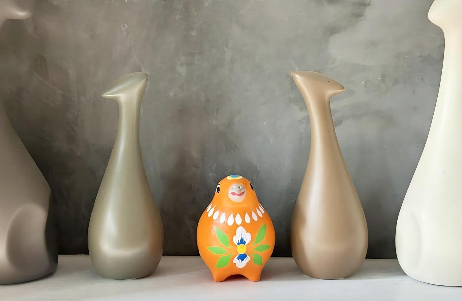 Decorative Clay Bird Figurines Hand-Painted Folk Art Design Collectible Smal Figurines / Orange