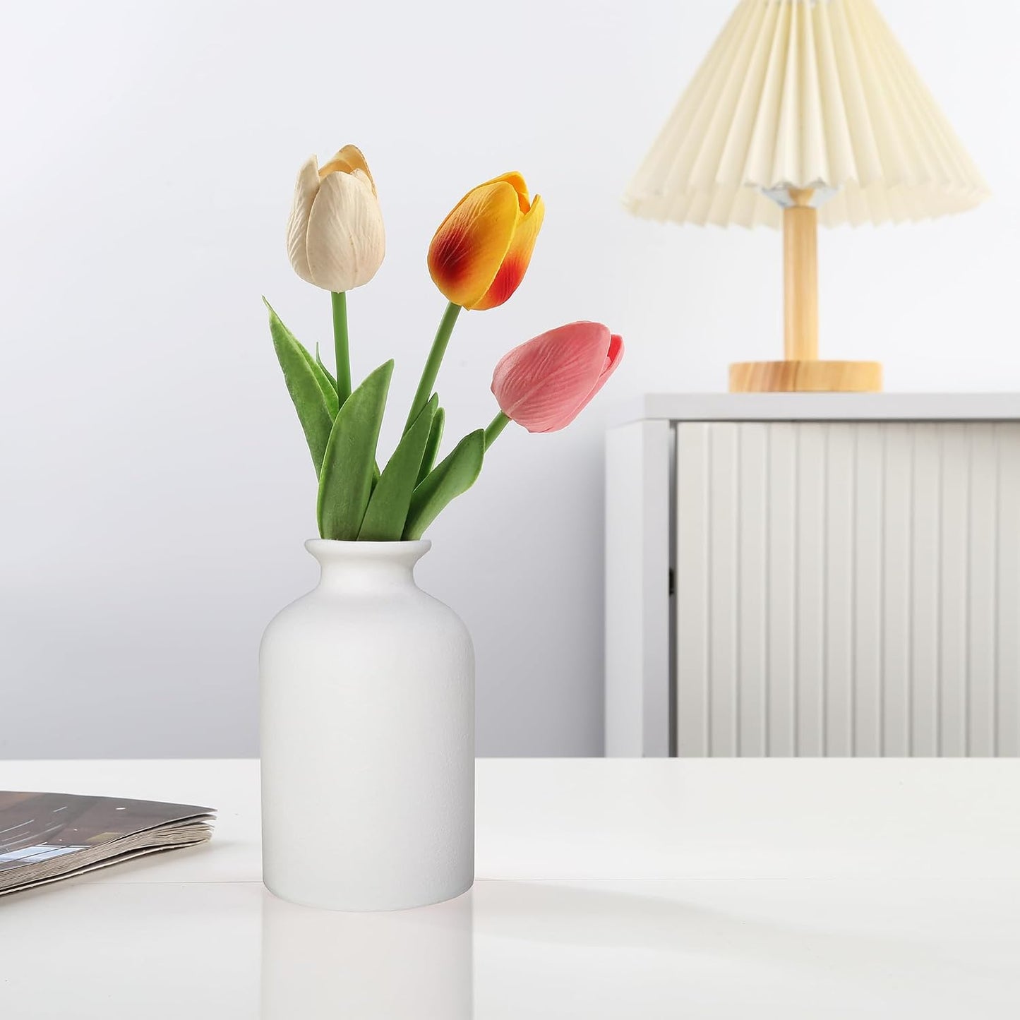 Ceramic Vase / Dry Flower Vases Minimalism Style for Modern Table Shelf Home Decor / White / Small