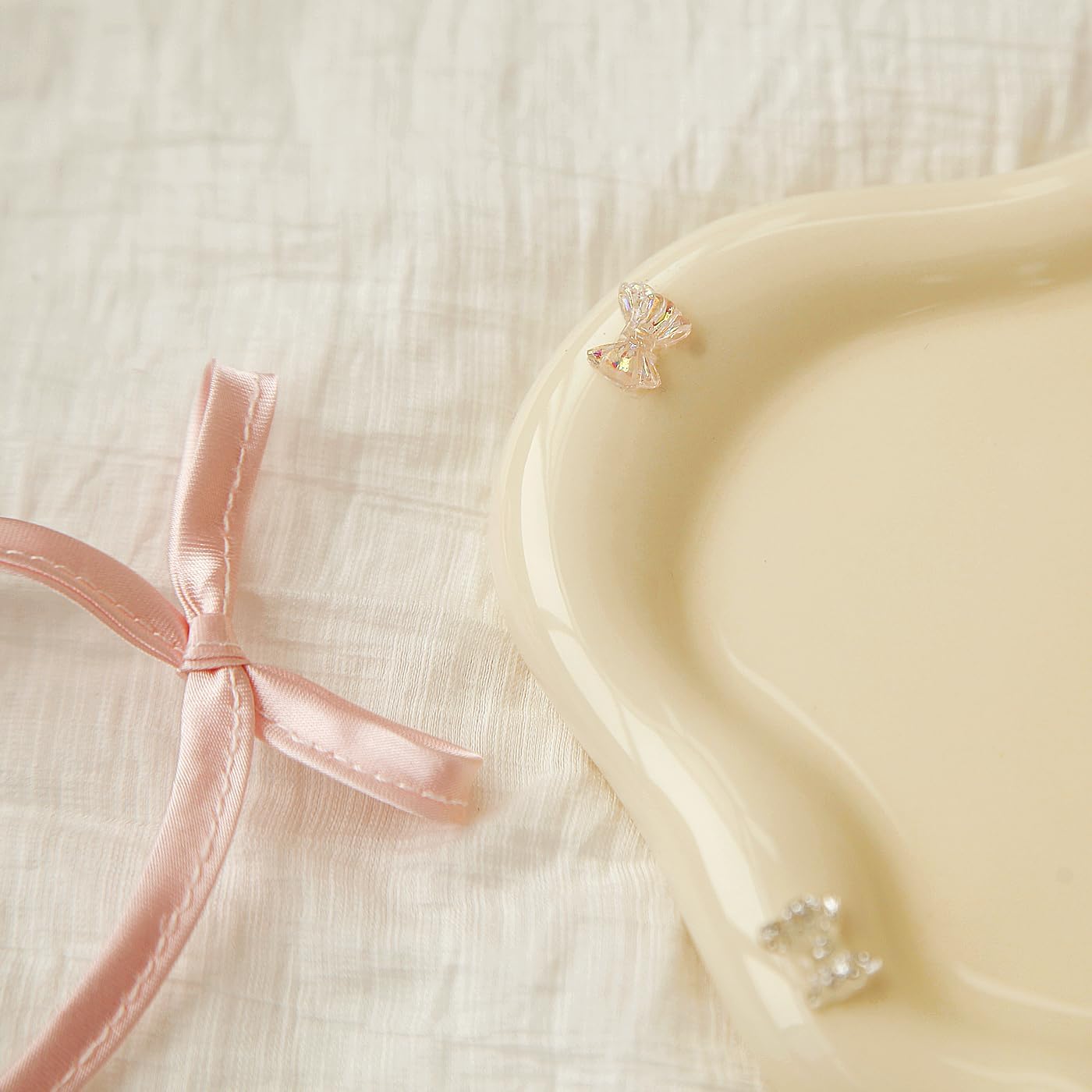 Ring Dish Holder / Bow Cream