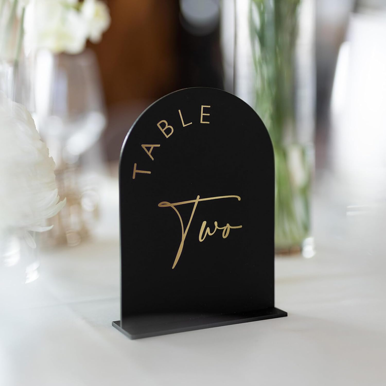 Black Arch Wedding Table Numbers 1-15 with Stands, 5x7 Inch Black Acrylic Sign with Gold Lettering, Arched Acrylic