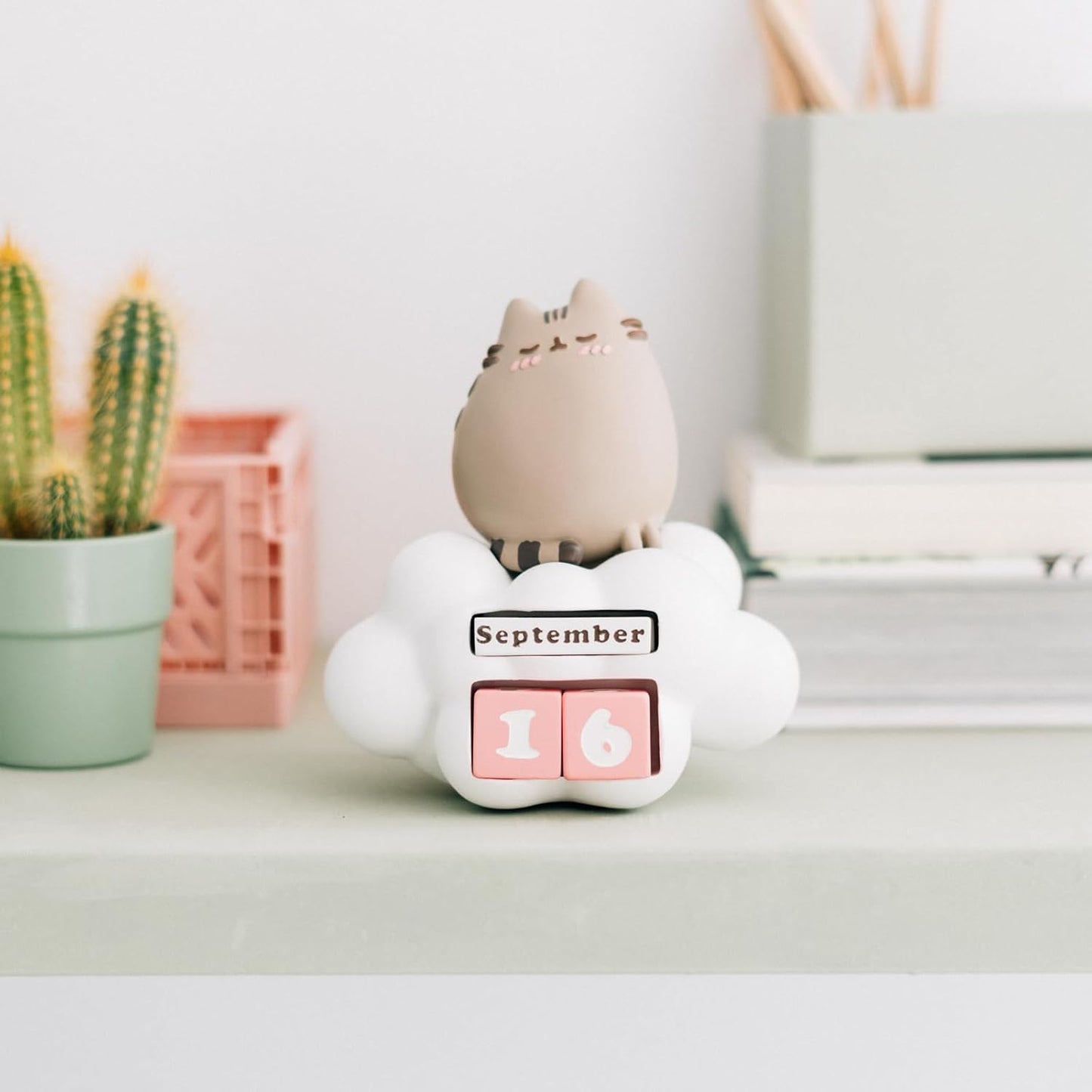 Grupo Erik Pusheen Calendar, Pusheen Gifts | Perpetual Calendar, Pusheen figure, kawaii stuff, Kawaii accessories