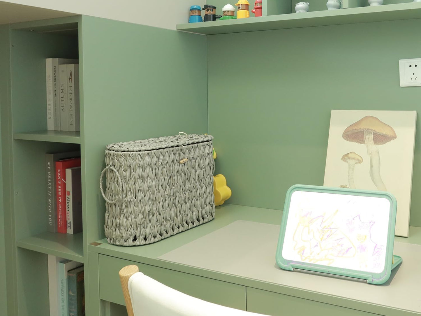 Coeusy Toilet Paper Storage Basket with Lid,Wicker Toilet Paper Holder Stand,Narrow Decorative Woven Bathroom Basket