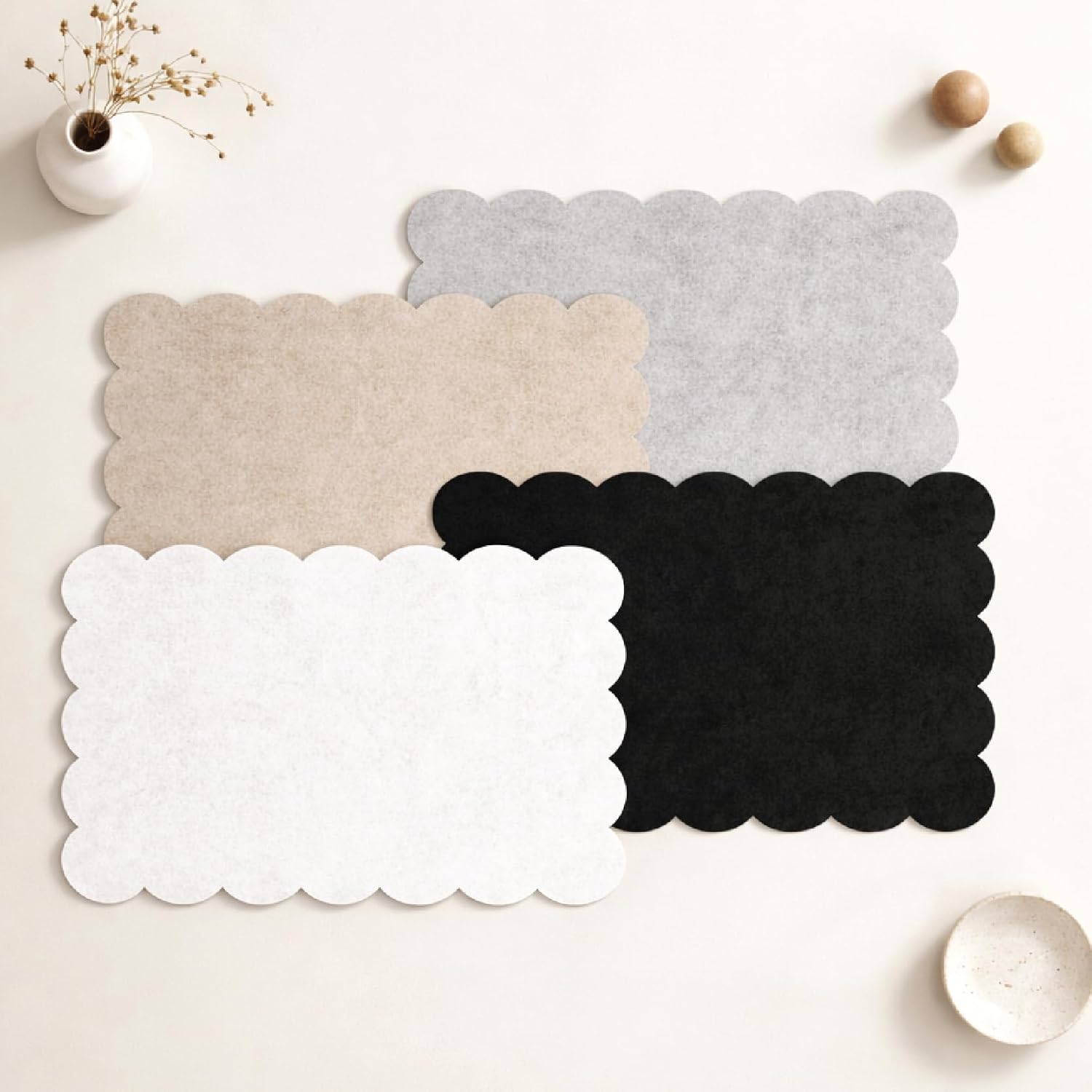 Scalloped Felt Bulletin Board / Beige / 23 x 15