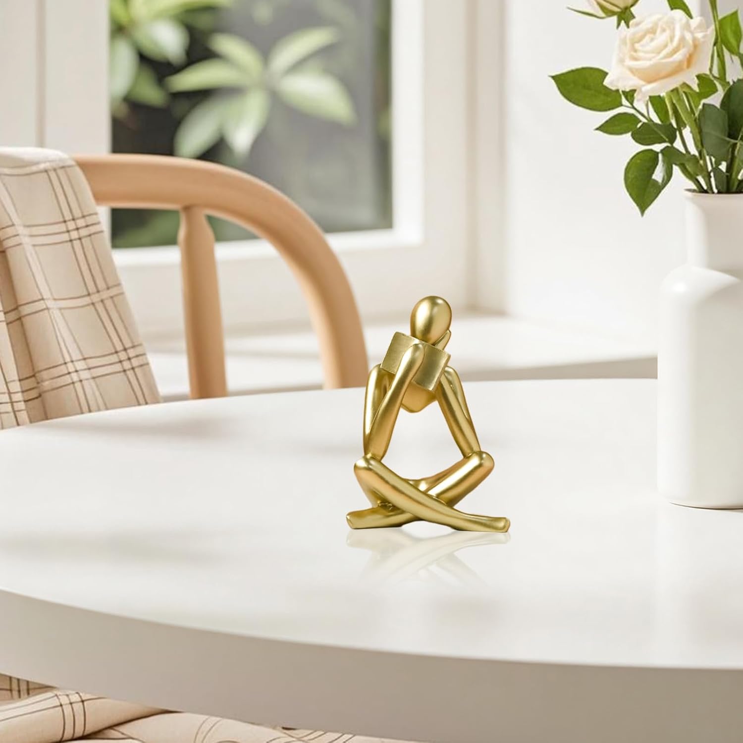 Bookshelf Decor Reading Statue / Gold