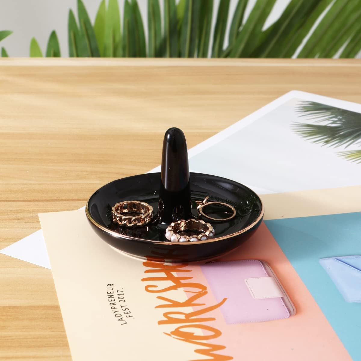 Round Ring Tray Holder / Black / 4 Inch