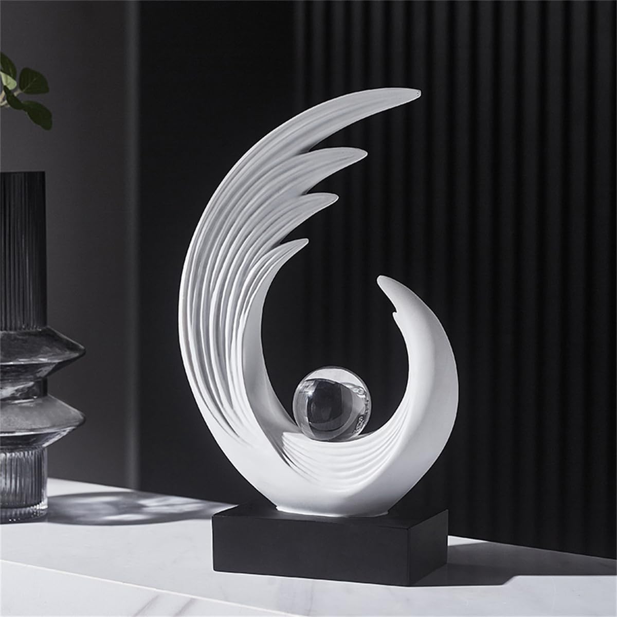TV Stand / Statue Decoration / Abstract