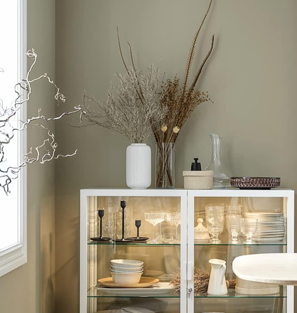 Simple Modern Table Vase / Medium: 8 Inches / White / 8 Inch
