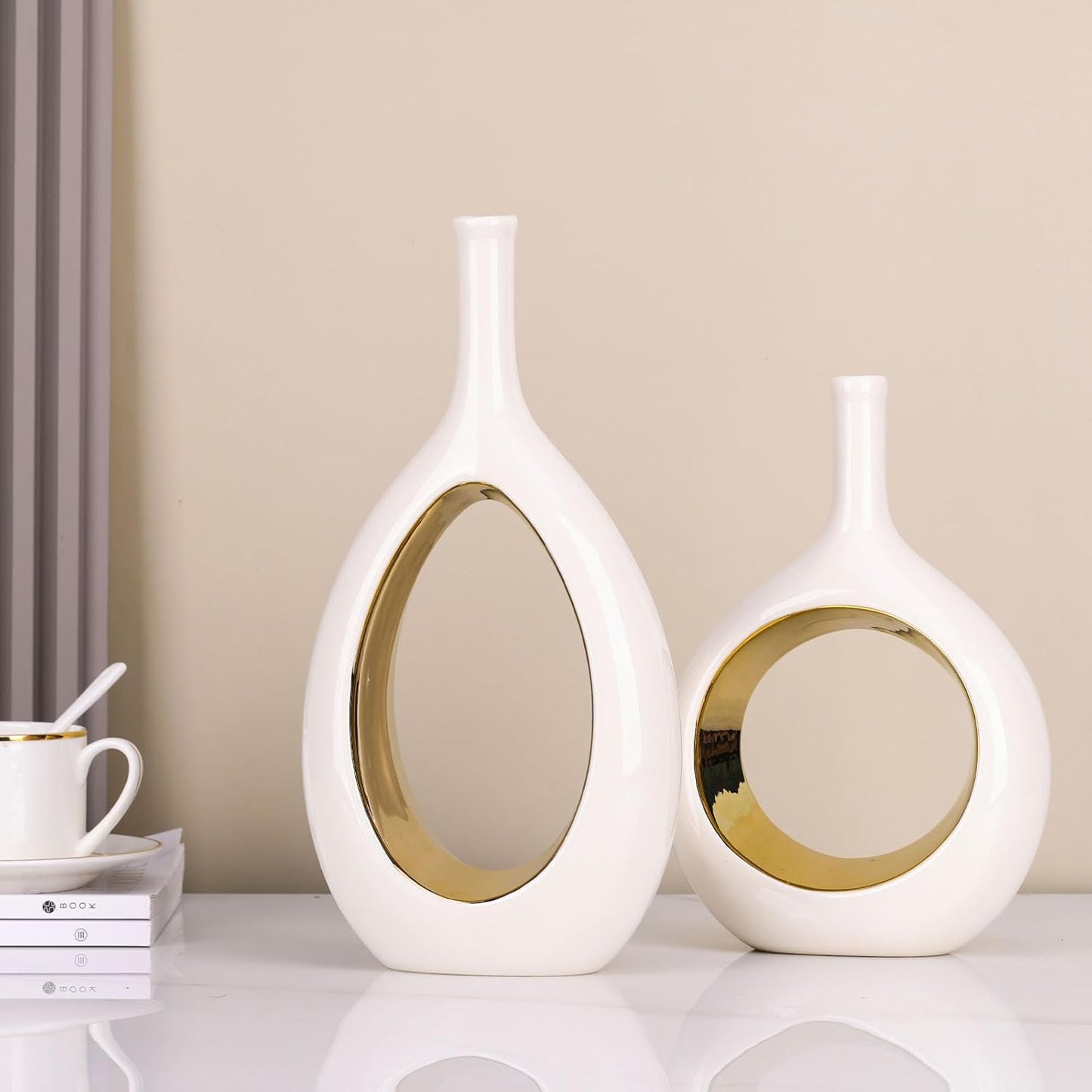 Vase Ceramic White Vases Home Decor / White and Gold