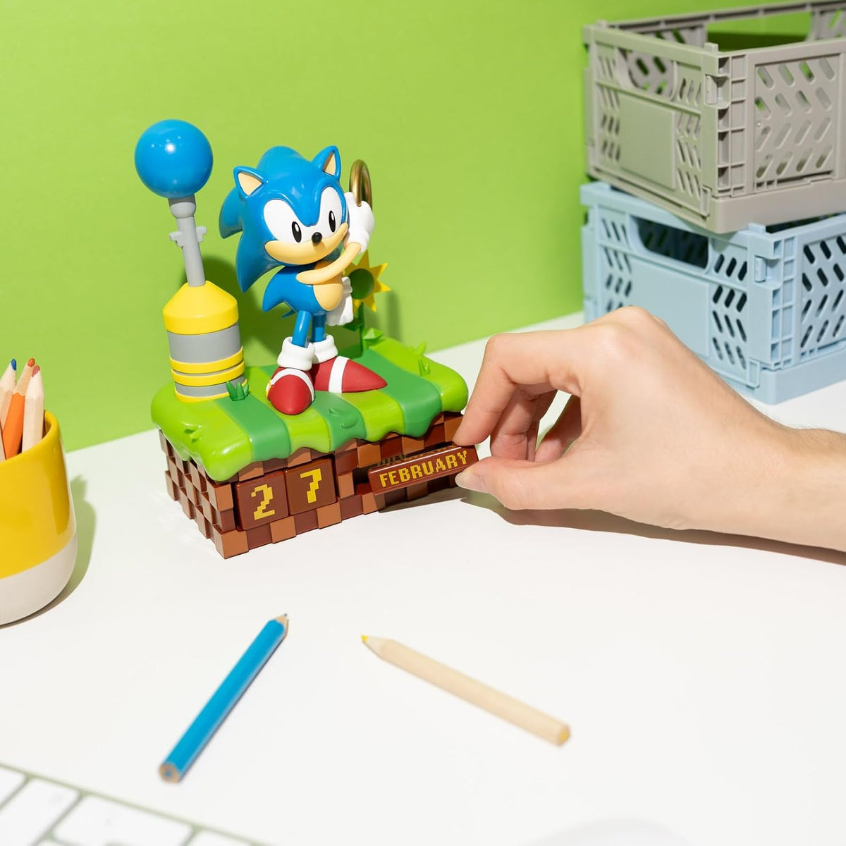 Grupo Erik Sonic The Hedgehog Perpetual Calendar - Gifts, Merchandise | Desk Calendar, Home Office Desk Accessories