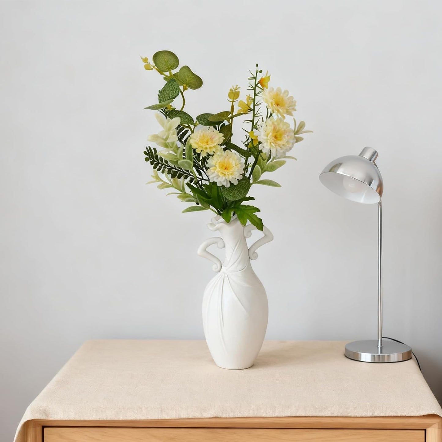 Vase / Resin Small Vase / White