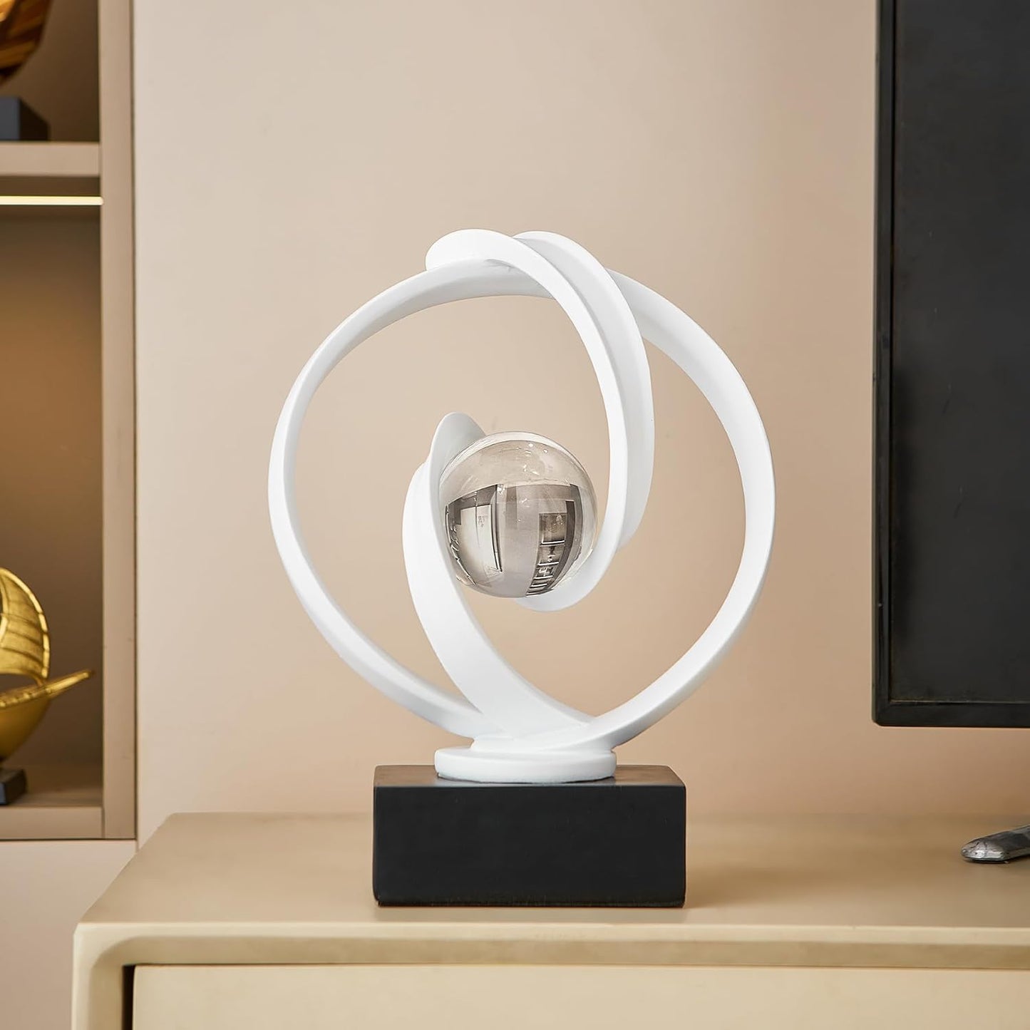 Modern Statue Decor / White