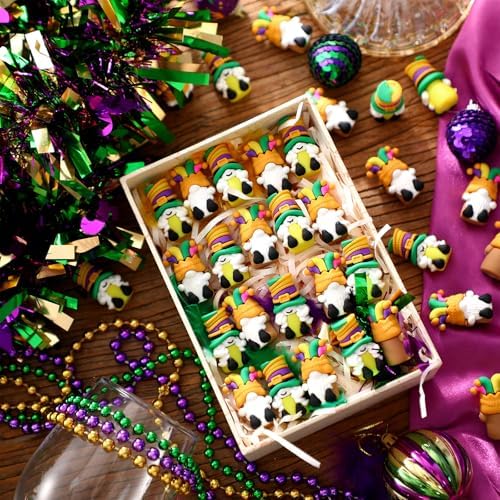 Lunmon 50 Pcs Mini Mardi Gras Gnomes Bulks 1.57 Inch PVC Gnomes Figurine Gifts Mardi Gras Collectible Figurines for Home Tabletop Farmhouse Shelf Decorations