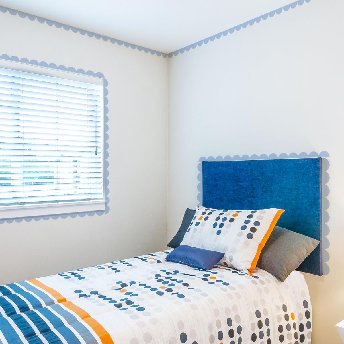 Scallop Border Wall Sticker / Blue