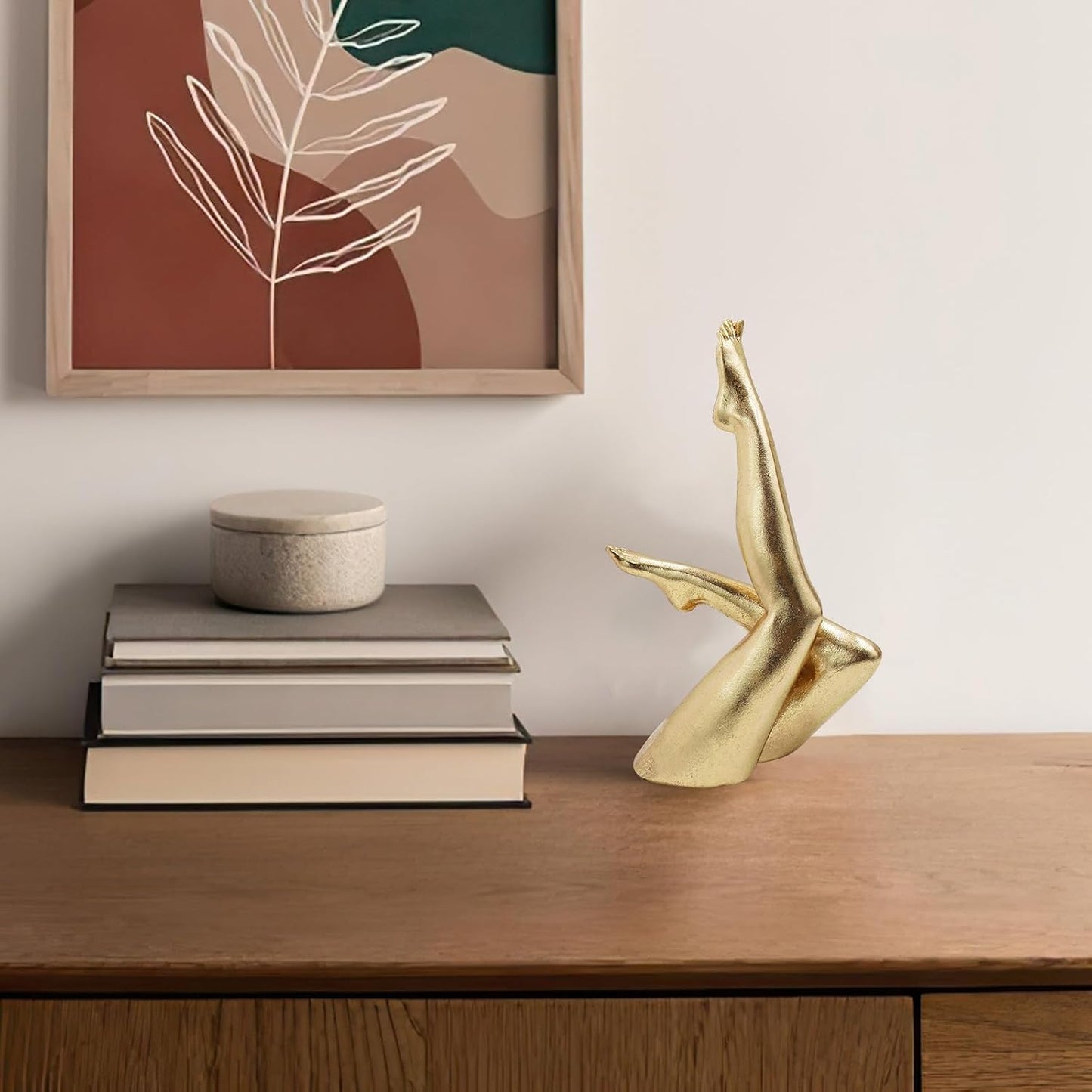 Modern Aesthetic Figurine Decoration / Gold