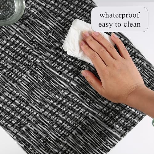 Placemats Set of 6 Plastic Vinyl Place Mats for Dinner Table, No-Slip Wipeable Table Mats Daily Use Patio Kitchen Decoration (18"x12", Black)