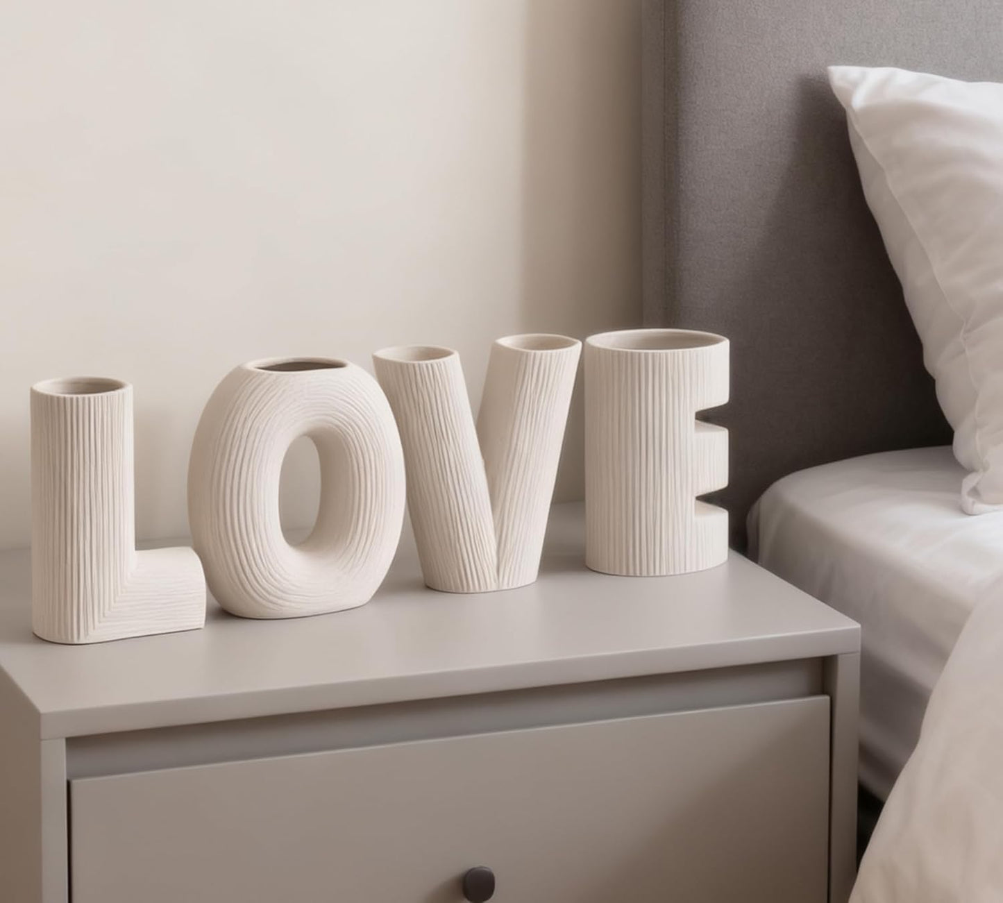 Love Sign Vases Ceramic Small Flower Vases Trendy Home Decor Entryway Decorative / White / Set of 4