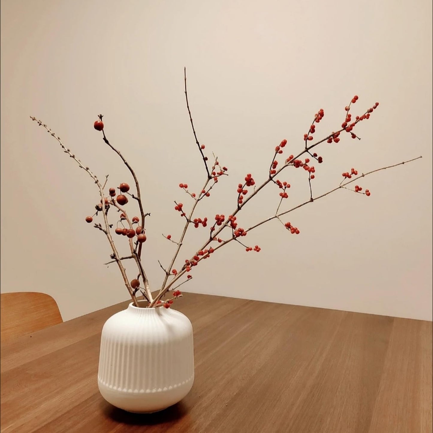 Ceramic Vase for Flowers / White / Small / 6 Inch