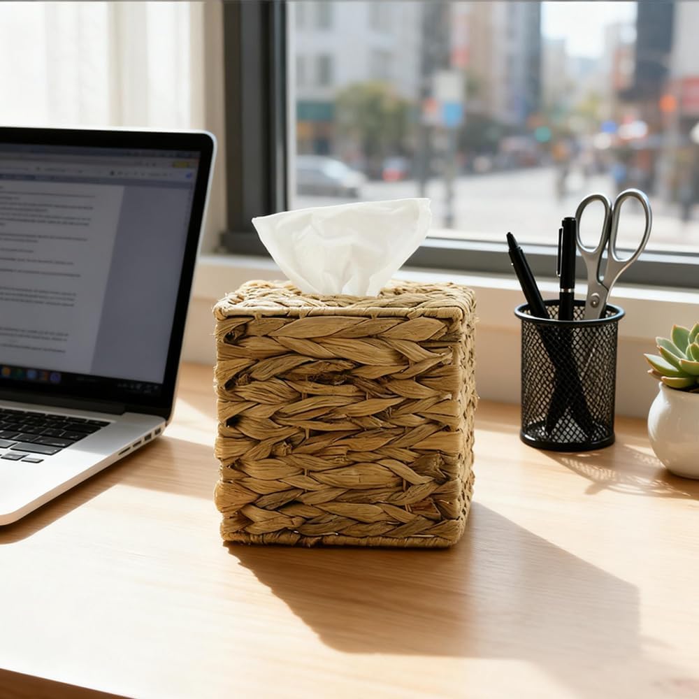 Natural Handmade Wicker Napkin Holder / Water Hyacinth Brown