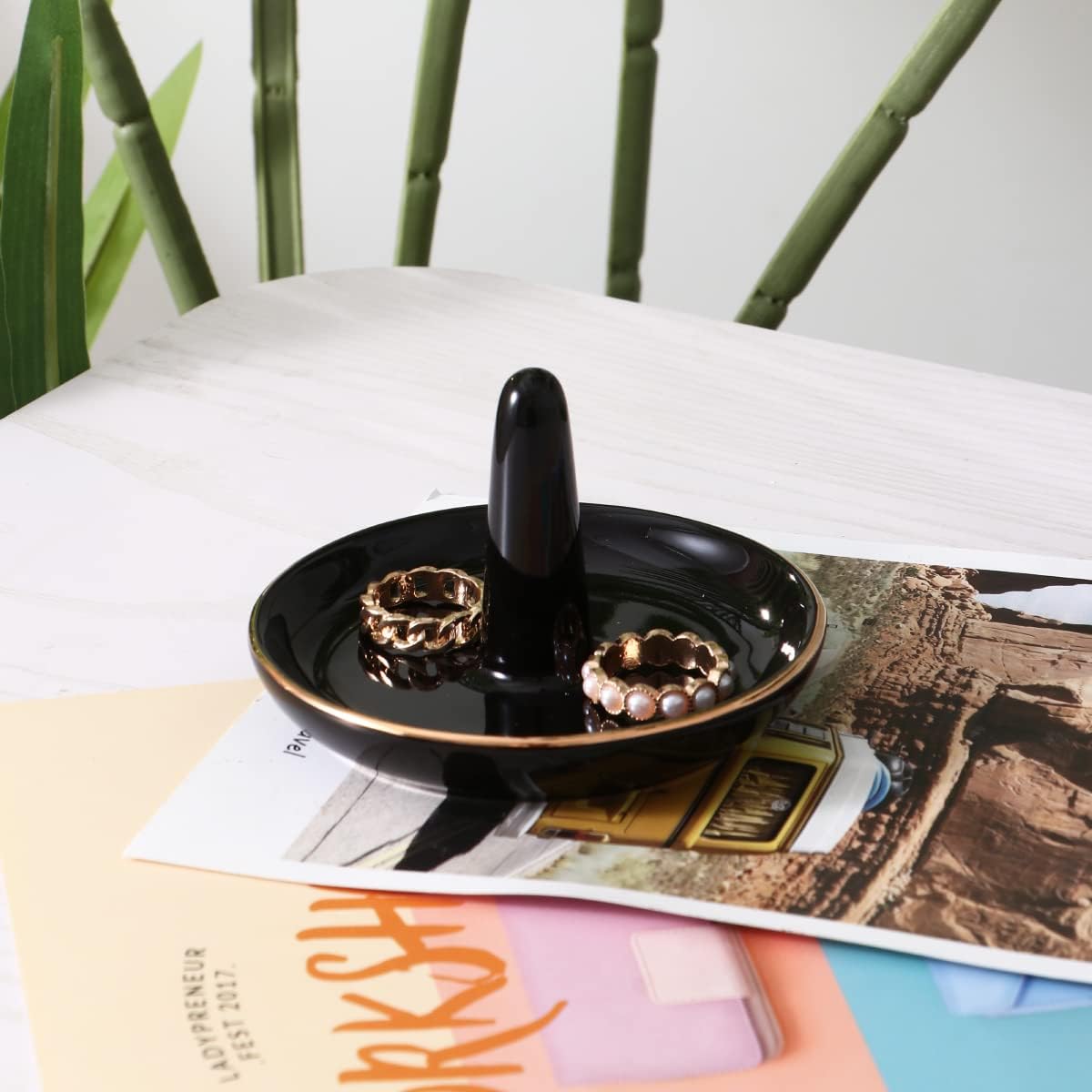 Round Ring Tray Holder / Black / 4 Inch