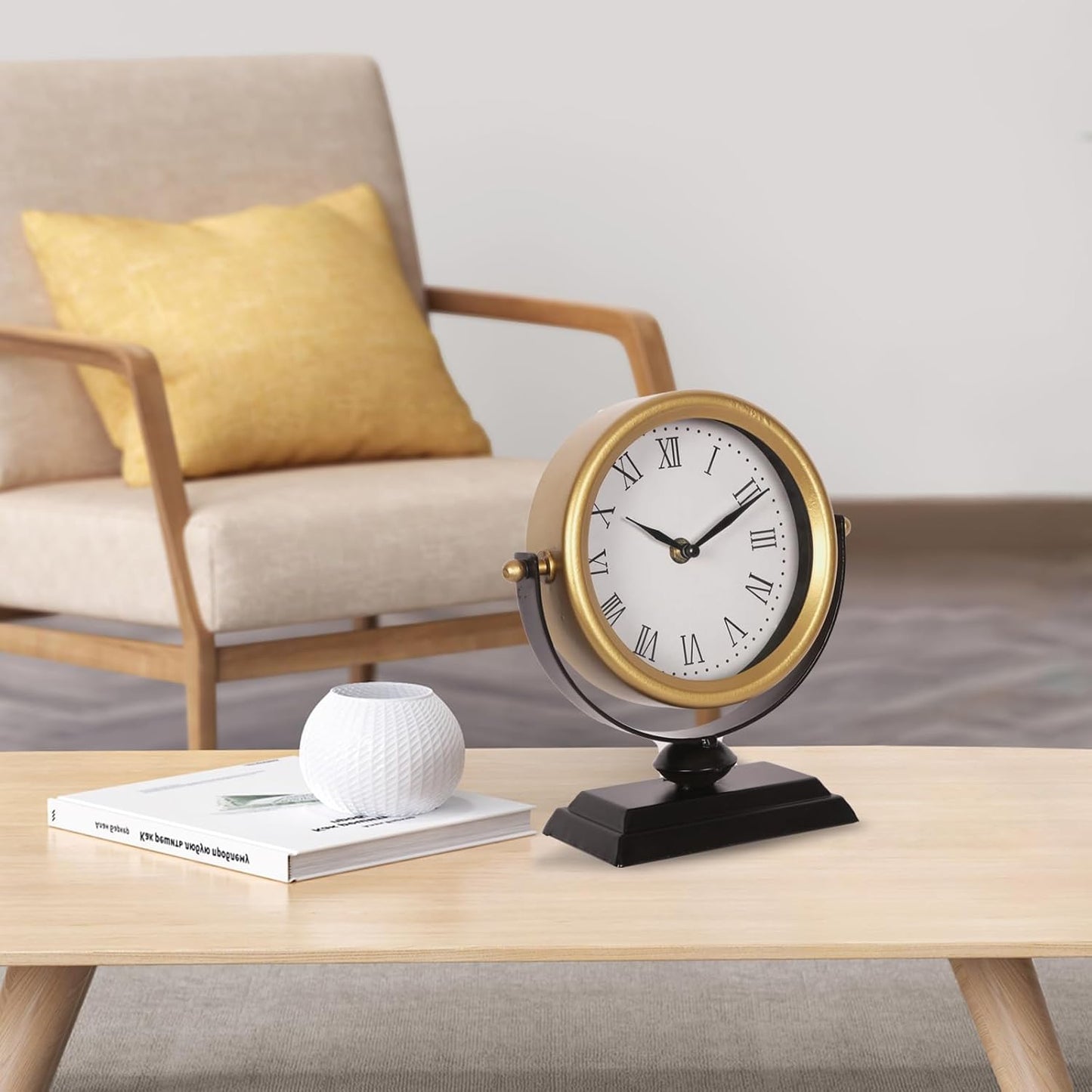 Vintage Analog Battery Operated Small Retro Mini Desk & Mantel Clock / Gold