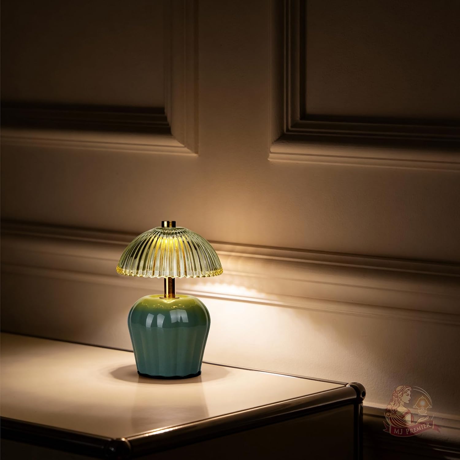 Rechargeable Table Lamp / Green
