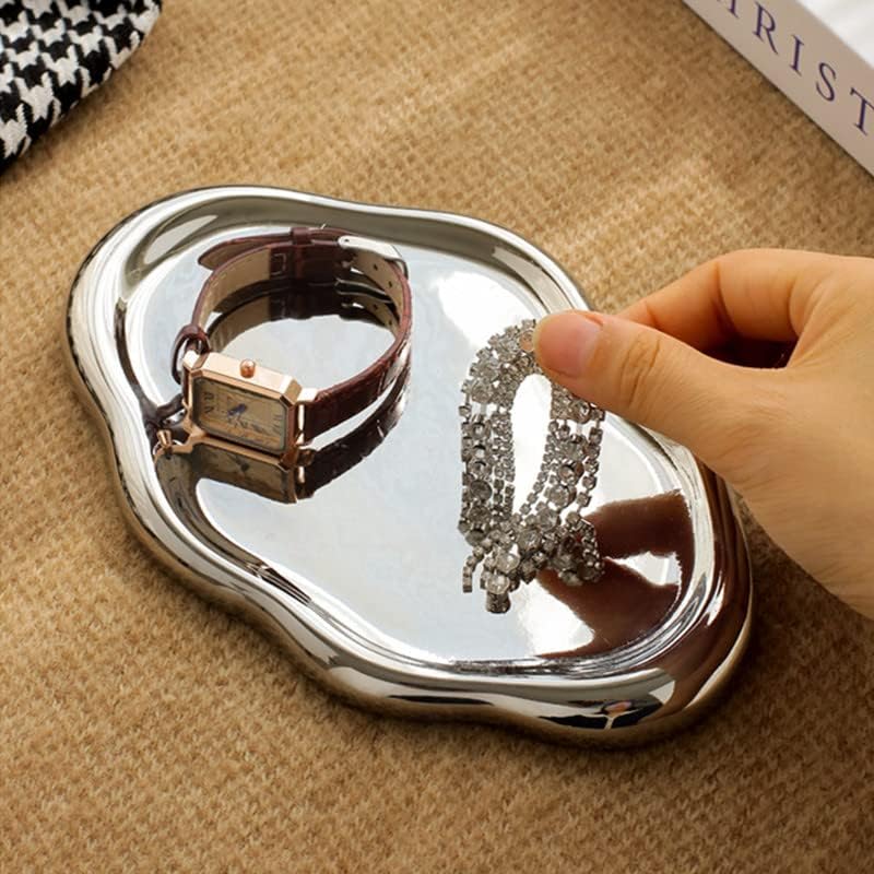 Ceramic Trinket Tray / 7.7 x 5.3 x 0.6 / Silver