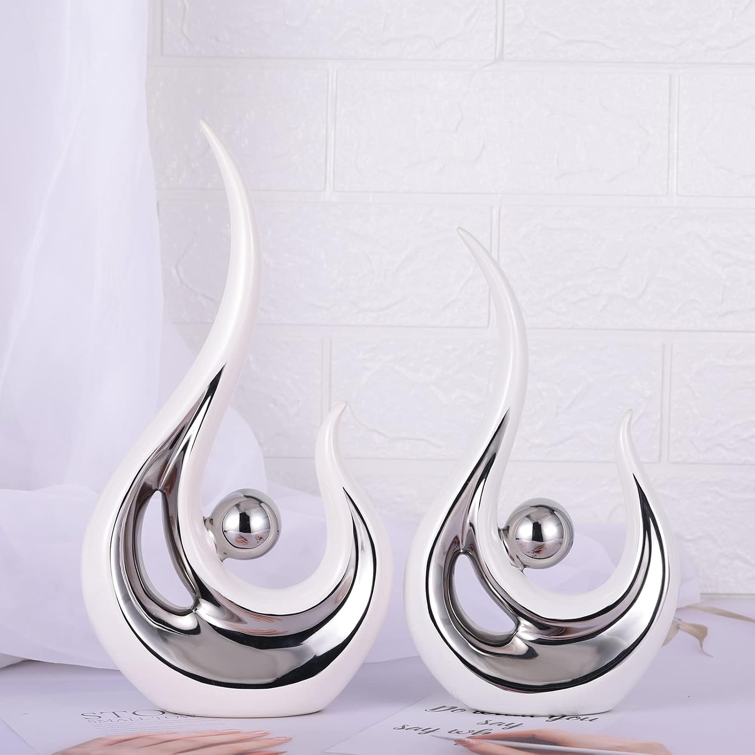 Contemporary Statues Coffee Table Decor / White and Silver / Set of 2