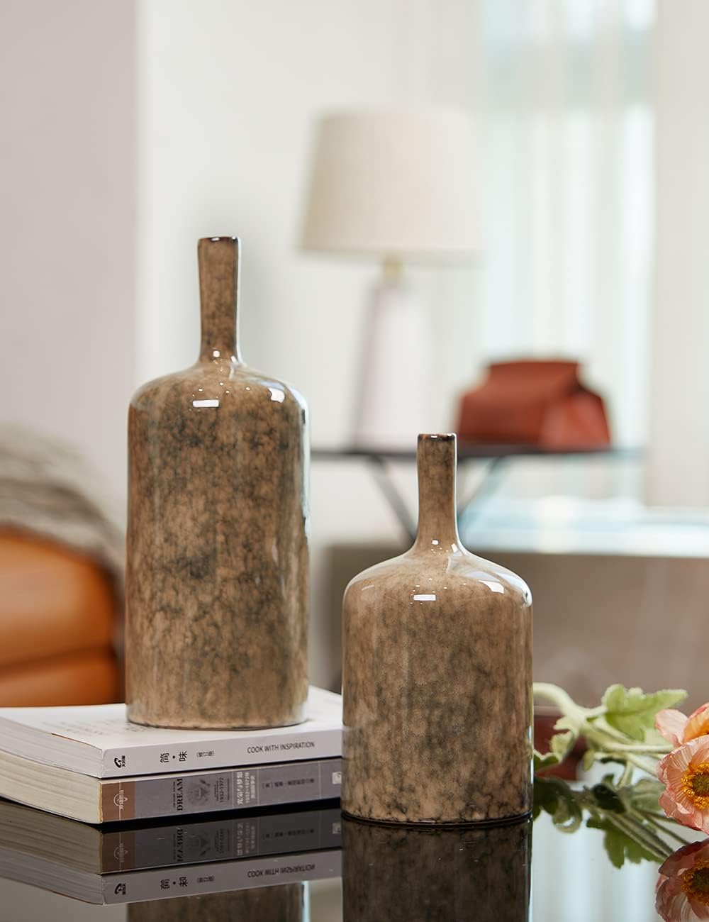 Ceramic Flower Vase Decorative Sculpture Modern Home Decor Table Centerpiece Gift / Medium