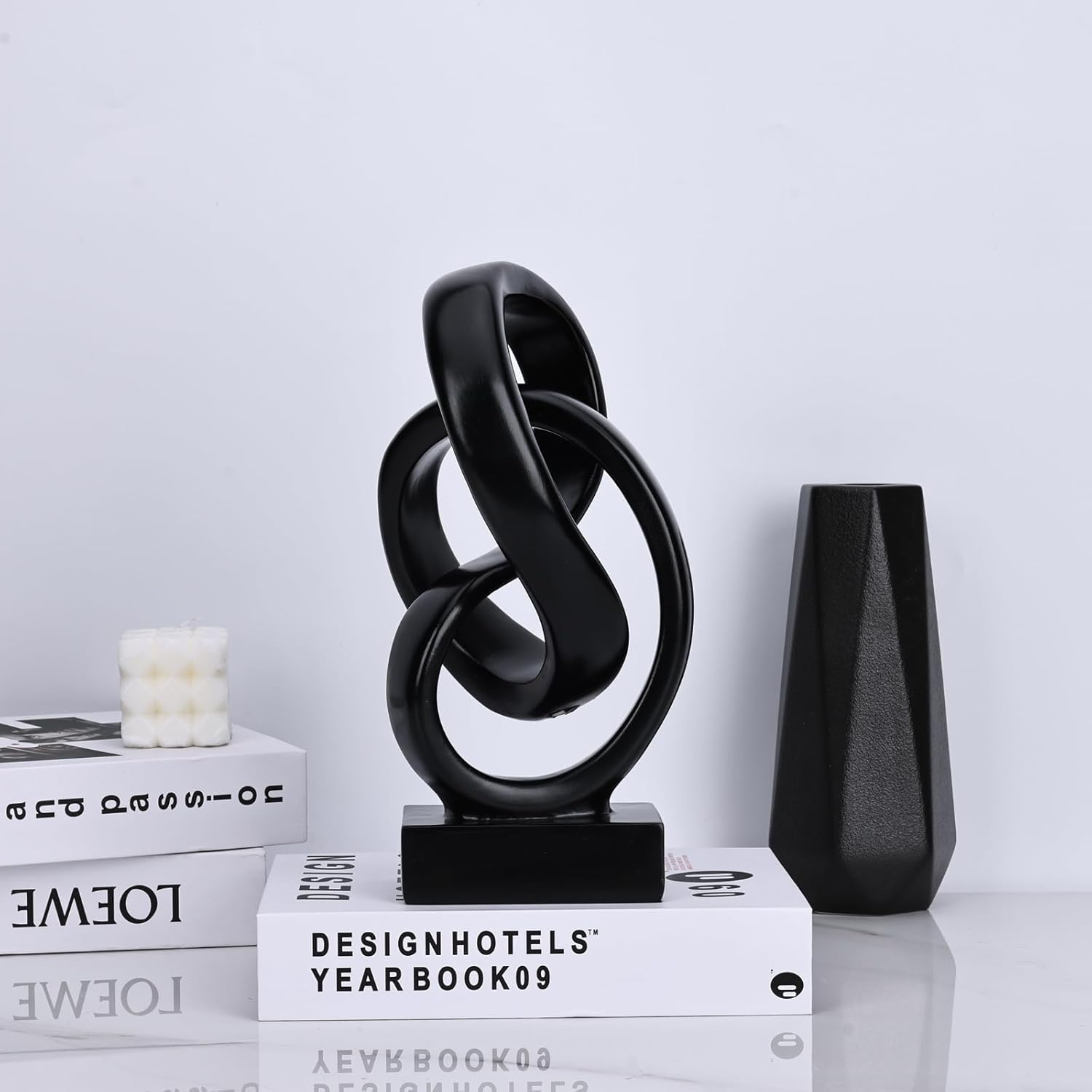 Abstract Knot Sculpture / Black