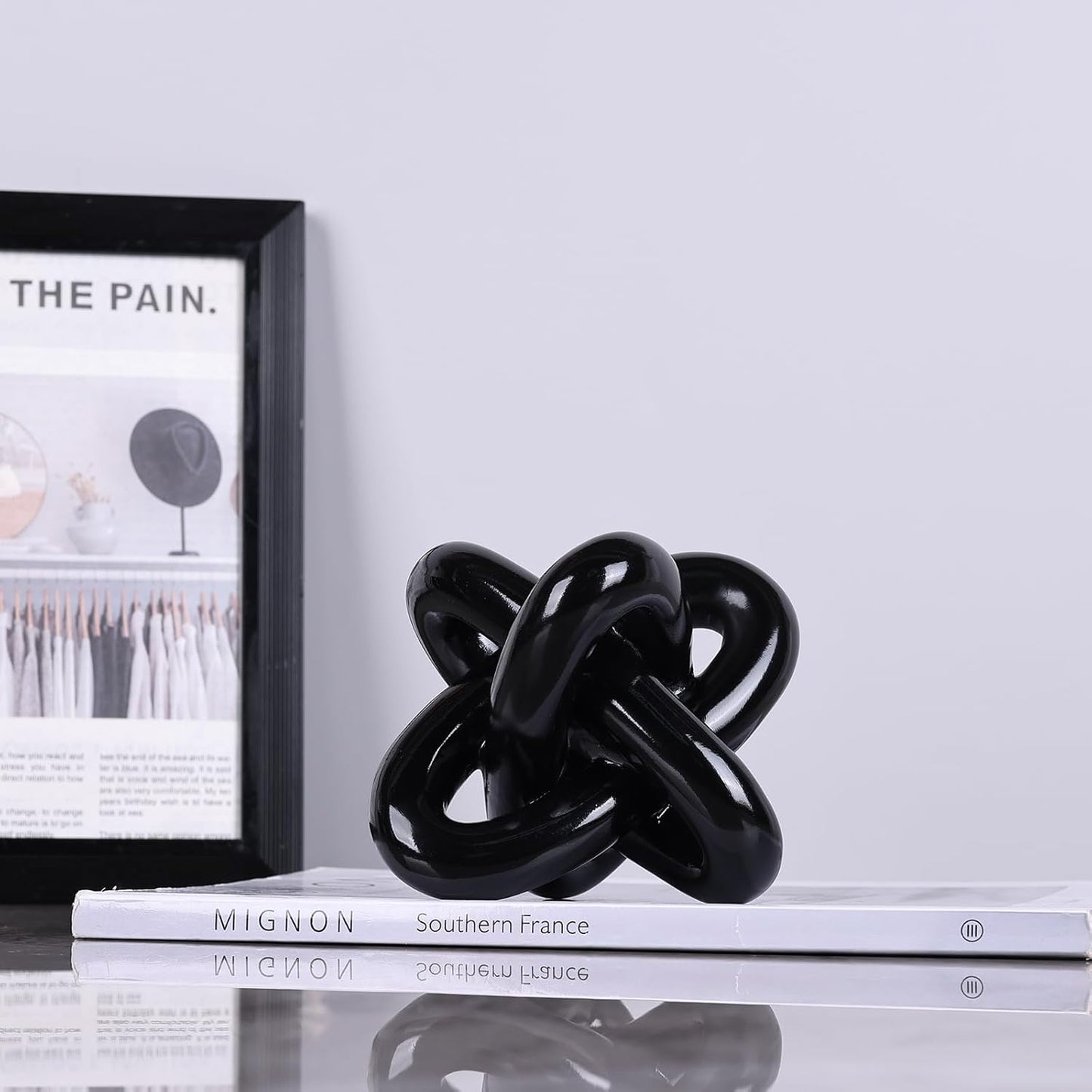 Triple Knot Statue / Black