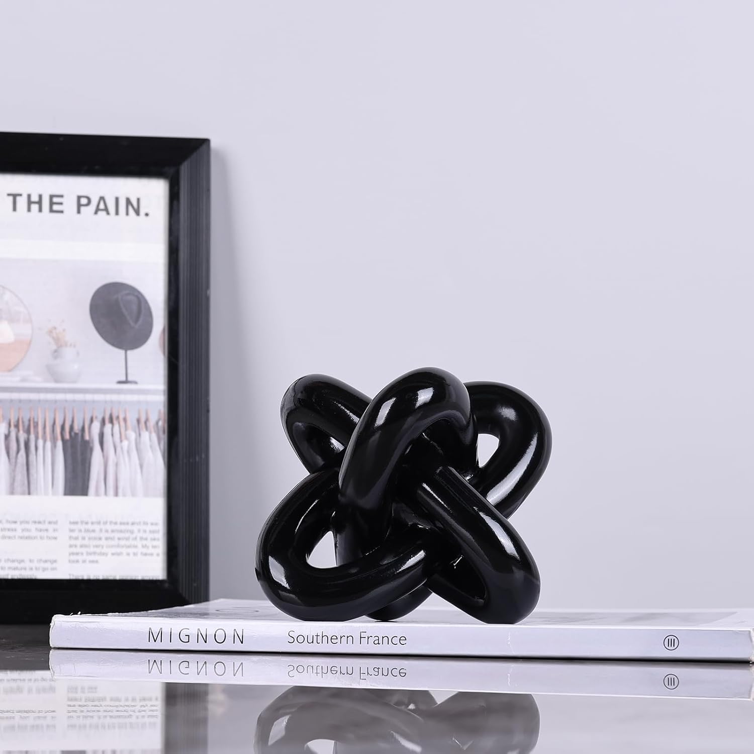 Triple Knot Statue / Black