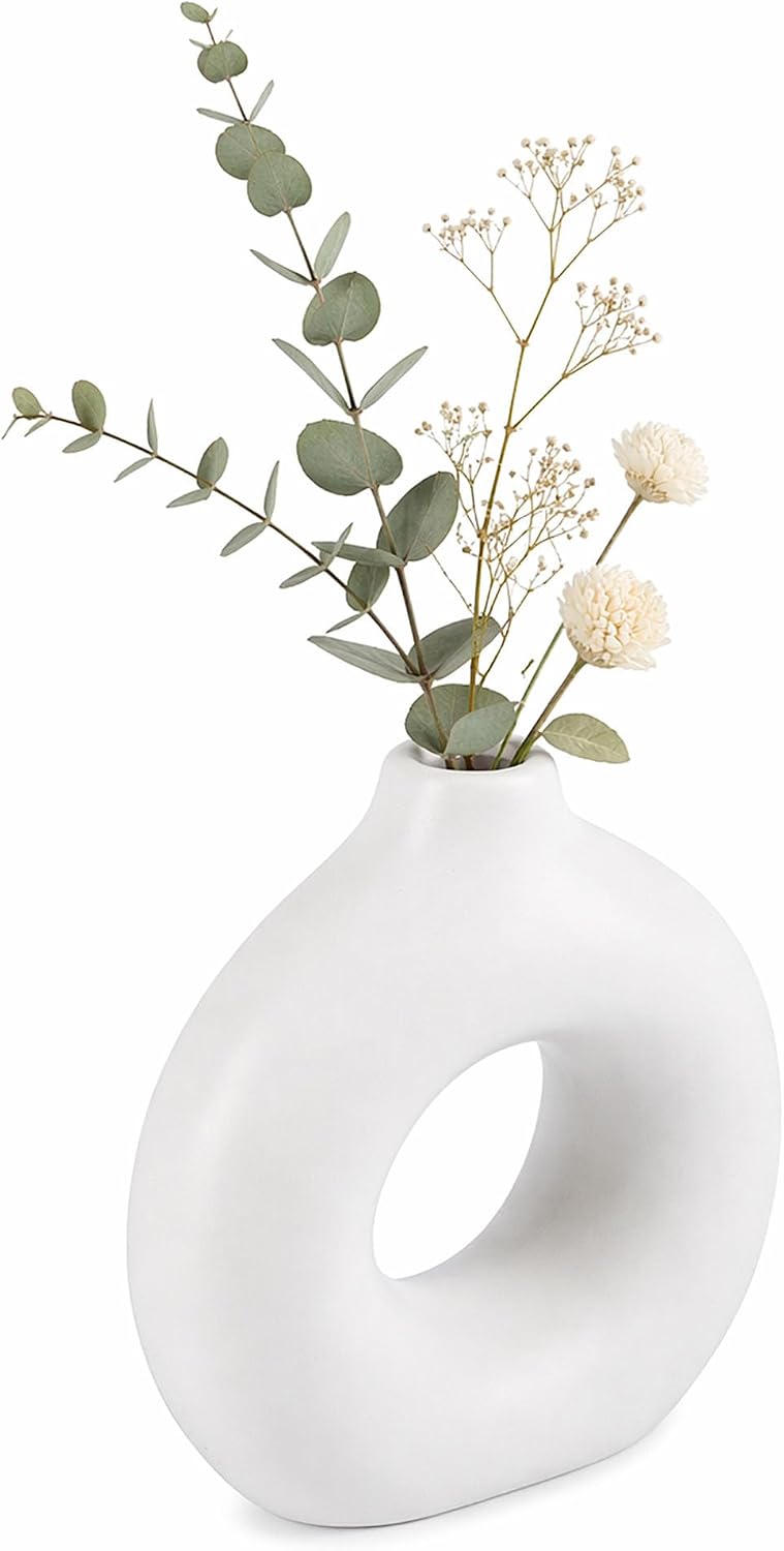 Fresh Or Artificial Flowers / White / Donut