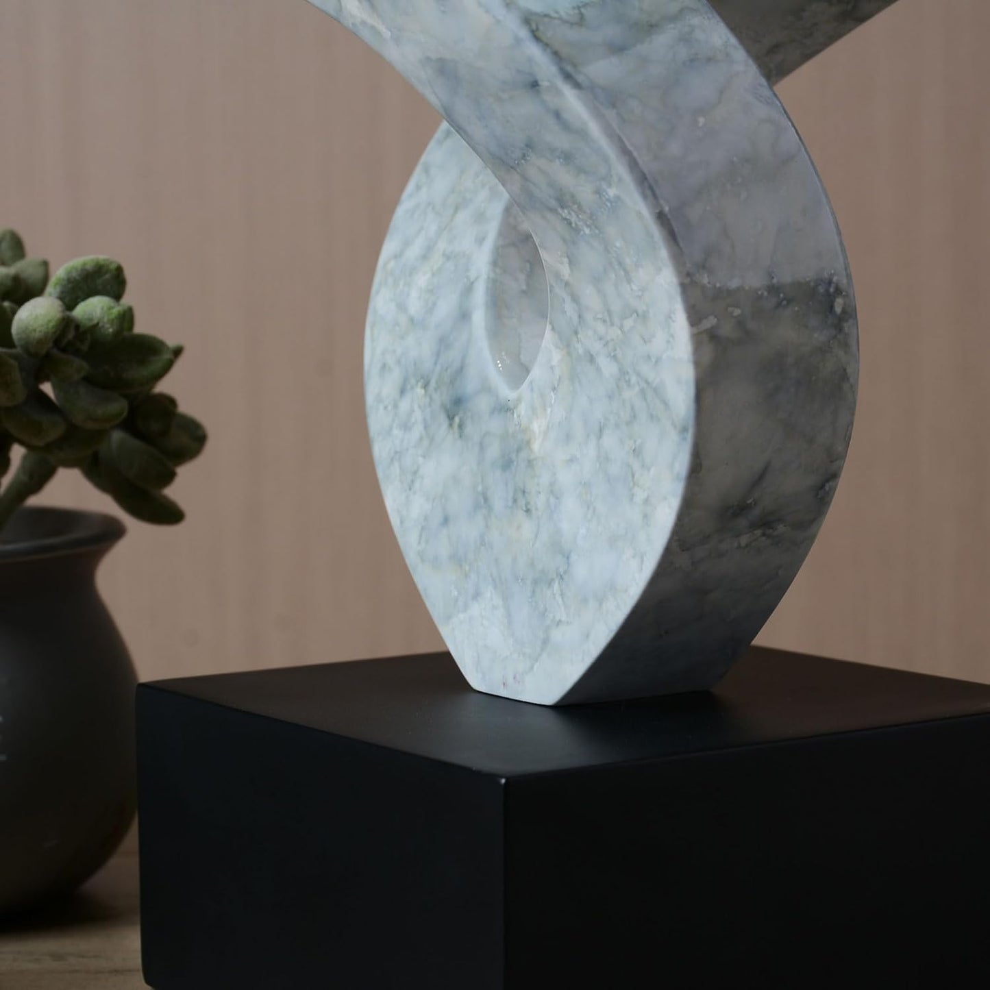 Modern Home Decor Abstract Arts Sculpture Table Bookshelf Decoration for Living Dining Room Bedroom