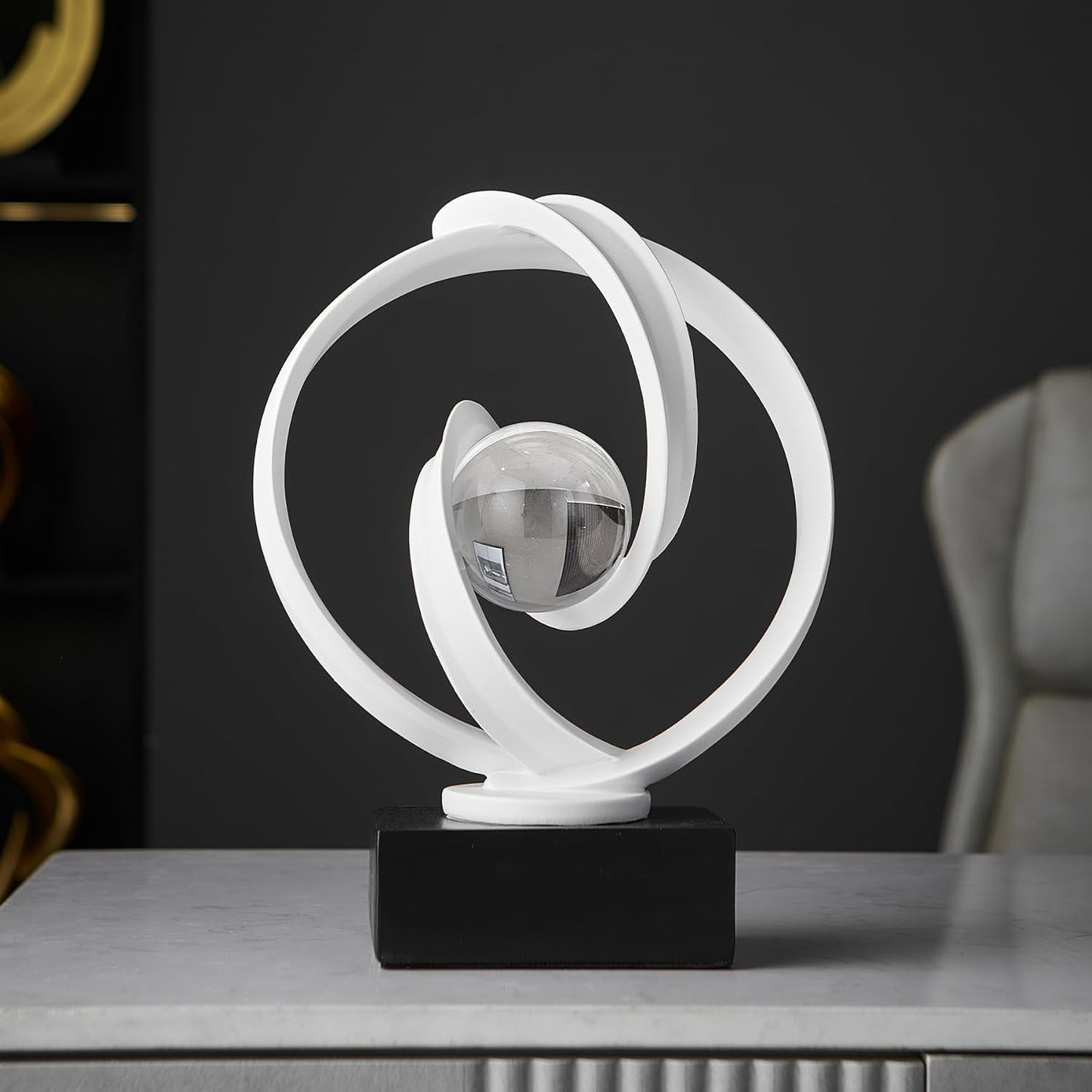 Modern Statue Decor / White