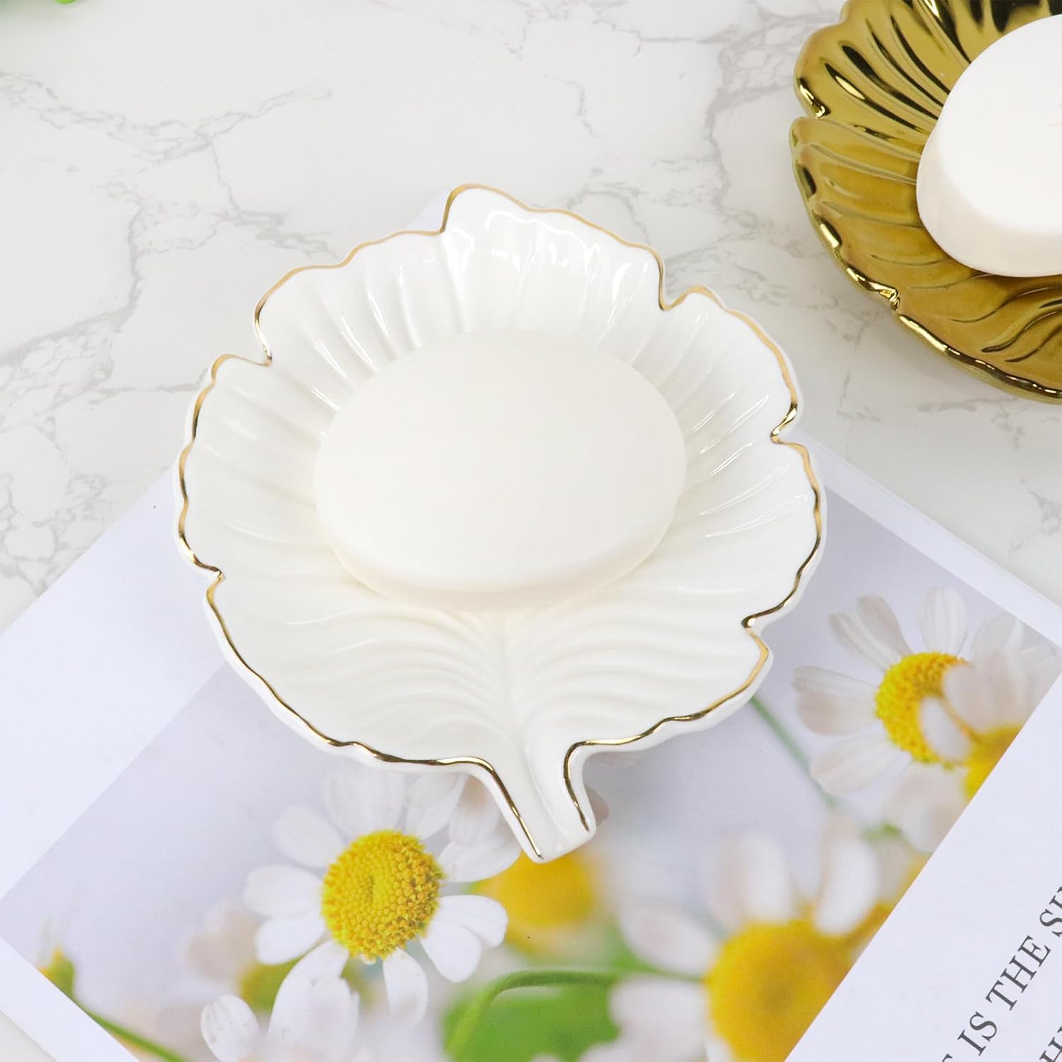 Ceramic Soap Dish Holder in Palm Leaf Style / White