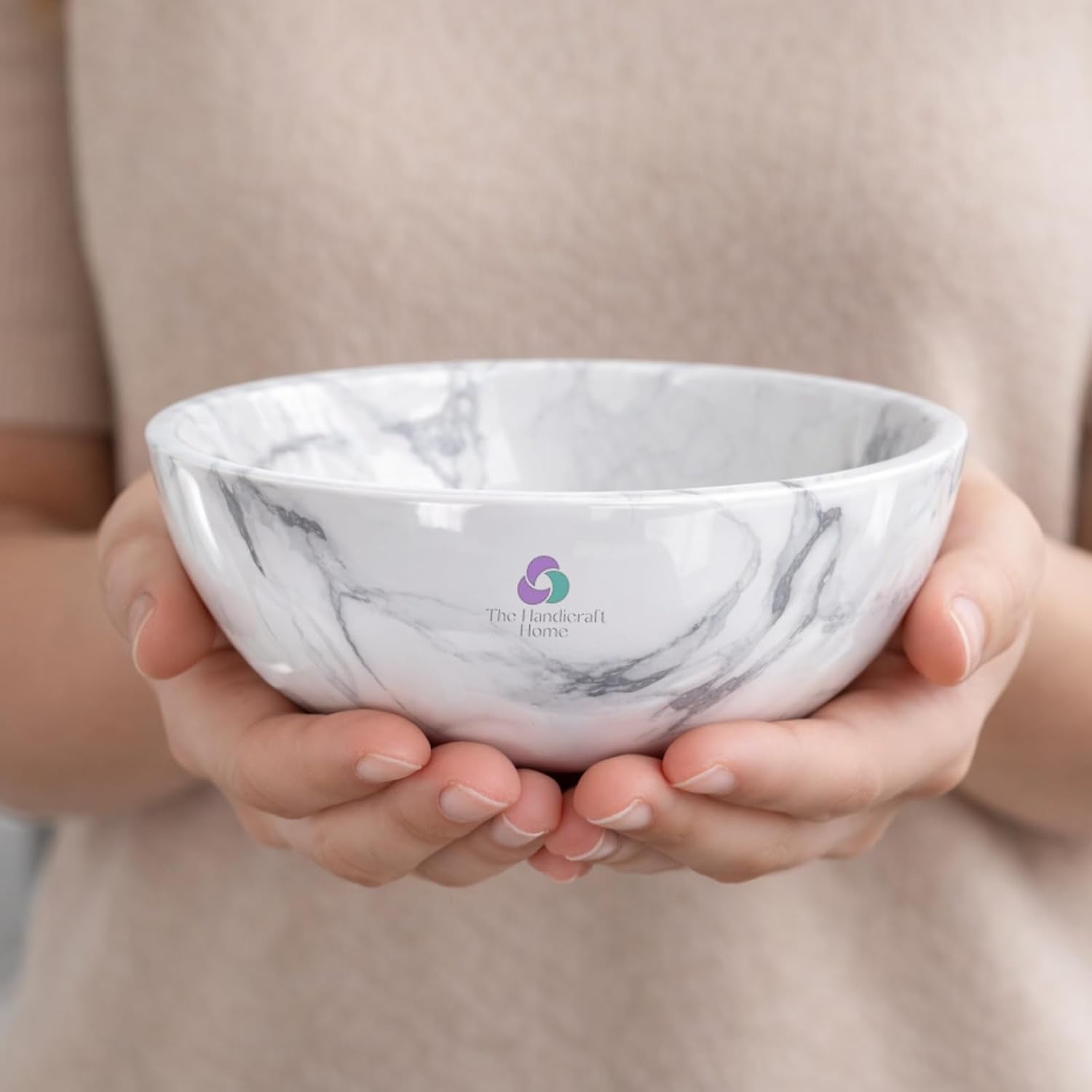 Elegant Handcrafted Resin Bowl / Black/white