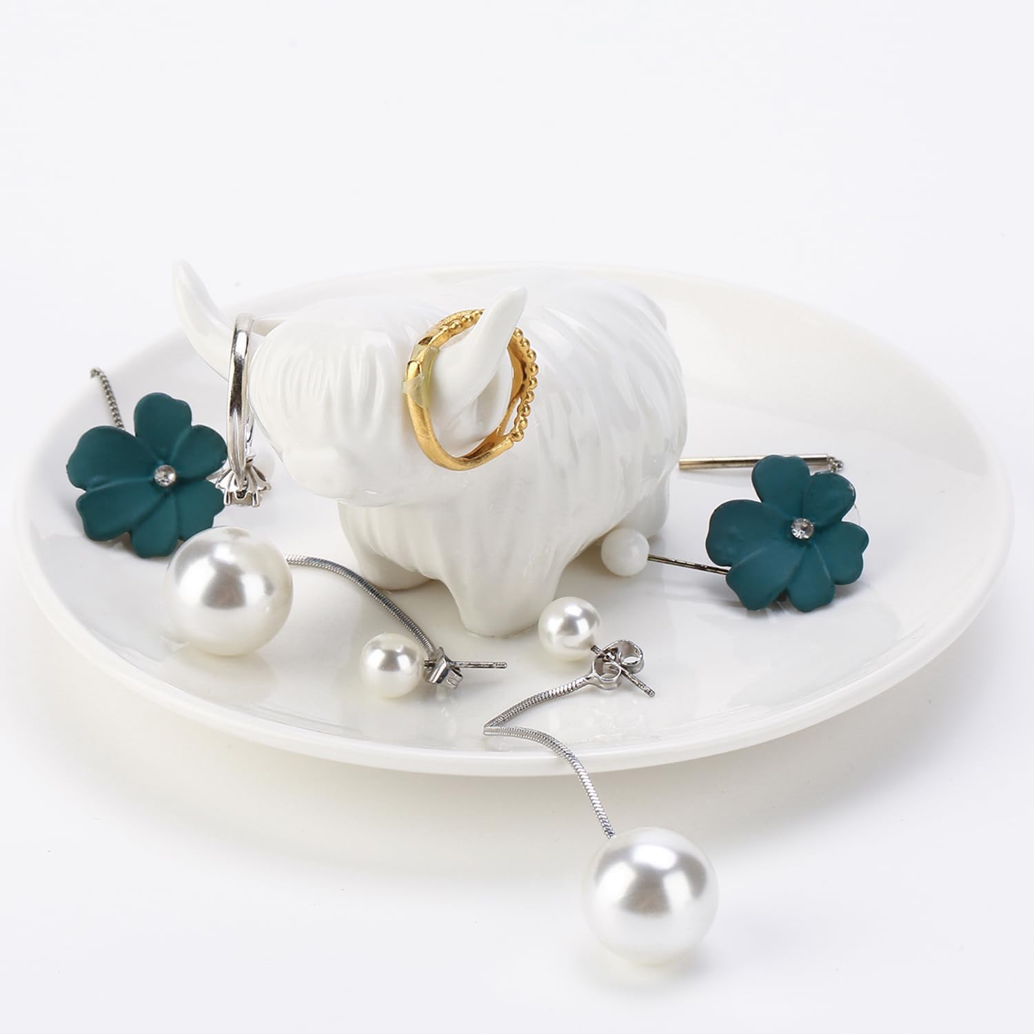 Highland Cow Ring Holder Dish Unique Ceramic jewelry Dish Tray Home Decor / Highland Cow Ceramic