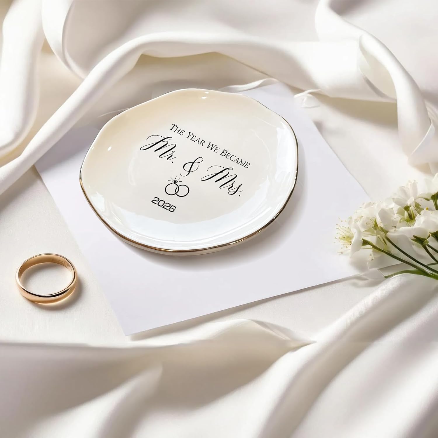 Elegant Ceramic Ring Holder for Engagement / The Year We Became Mr & Mrs 2026