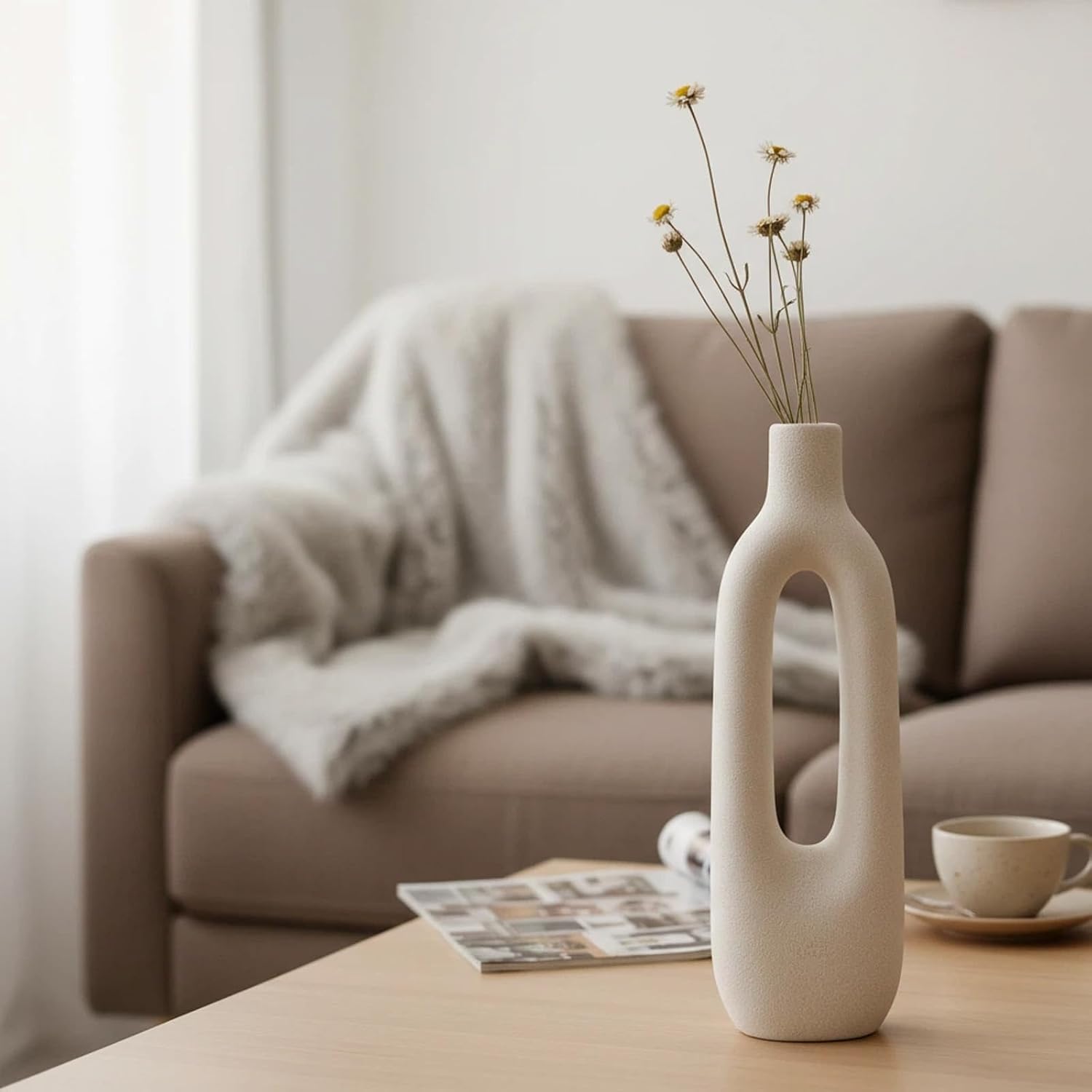 Modern Sculptural Farmhouse Vase / Beige A / 12 Inch