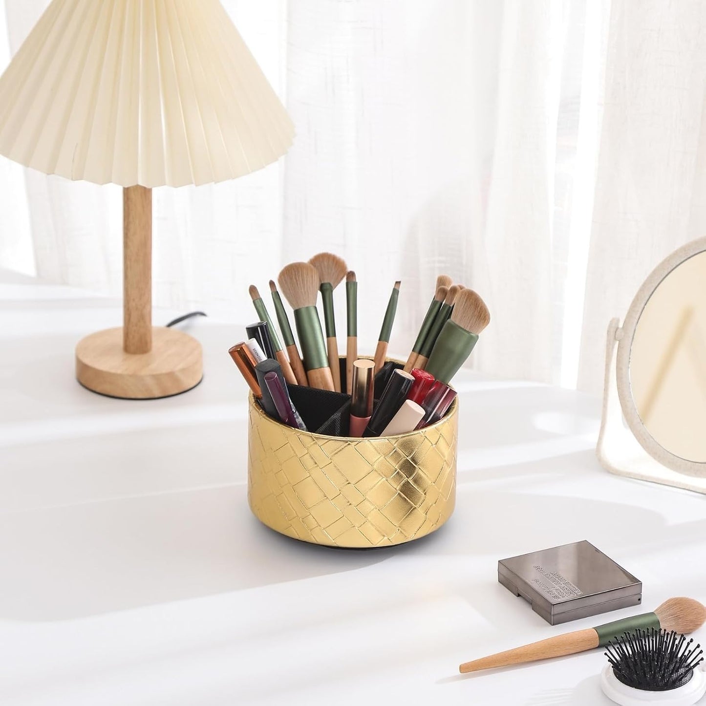 TV Remote Holder / Gold Grid